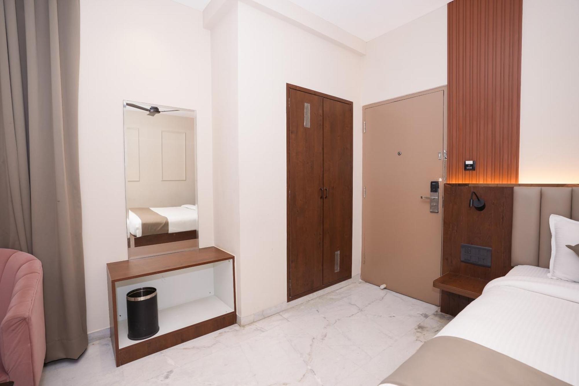 Vaishnavi Residency Hotel Bangalore Ngoại thất bức ảnh